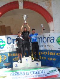 Burzi Milo vince in riva al lago la quinta prova